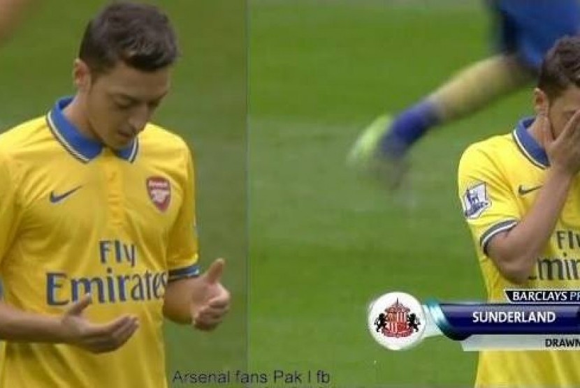 Mesut Oezil tetap konsisten berdoa di Arsenal.