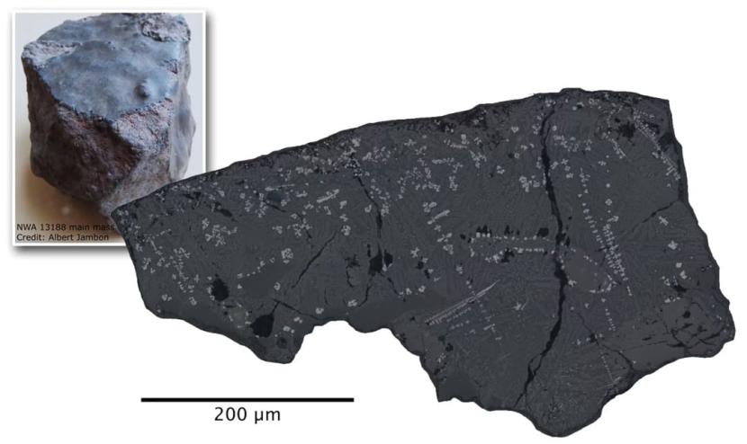 Meteorit bumerang pertama di dunia ditemukan di Gurun Sahara