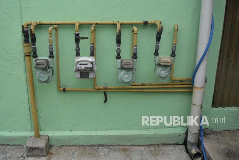 Meteran jaringan gas rumah tangga PGN terpasang di Rusun Klender, Jakarta, Rabu (14/11).