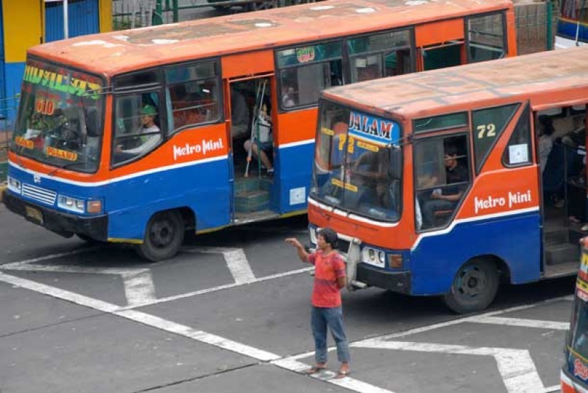 Metromini bakal tergantikan oleh bus-bus (ilustrasi) 