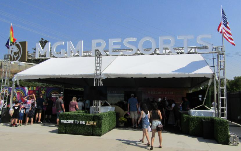 MGM Resor telah setuju untuk menjual megaresor pertama Las Vegas Strip, The Mirage, kepada Hard Rock International dengan harga hampir 1,1 miliar dolar AS atau setara Rp 15,7 Triliun. (Foto: MGM Resorts)