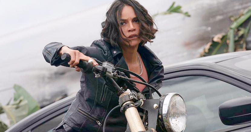 Michelle Rodriguez dalam film Fast and Furious.