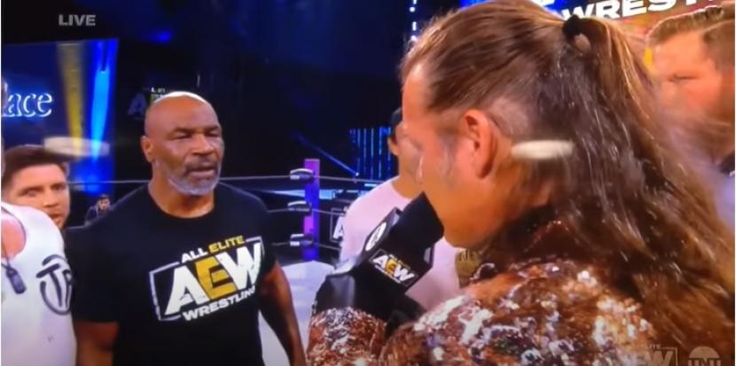 Mike Tyson bertemu Chris Jericho di acara AEW Dynamite pada Rabu (27/5).