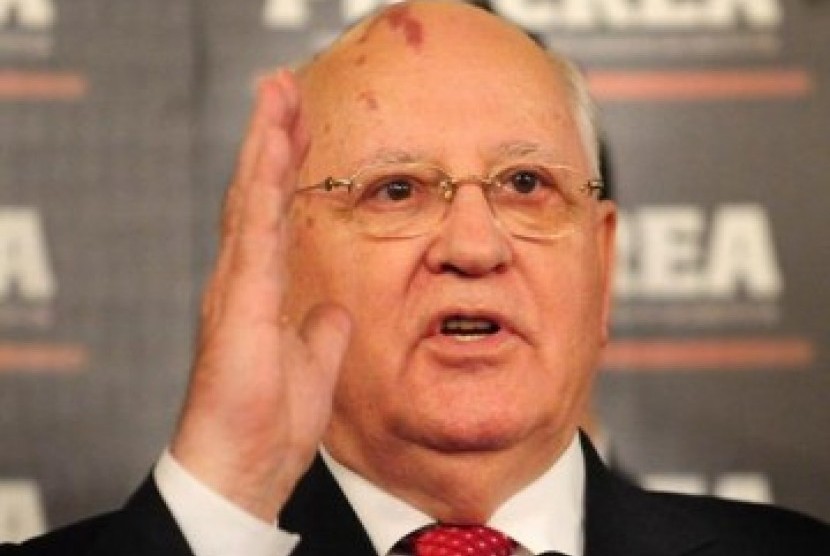Mikhail Gorbachev dan keruntuhan Uni soviet.