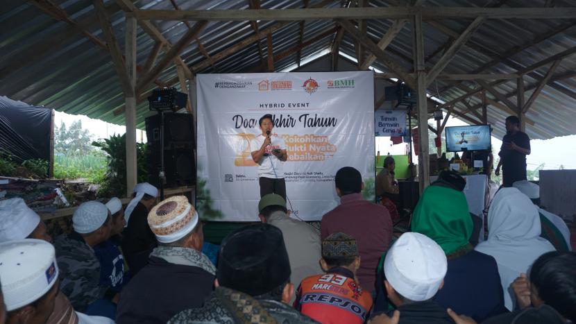 Milad ke-21 BMH di Masjid Darurat Ash-Shofa, Kampung Pasir Gombong, Sukamulya, Cugenang, Cianjur, Jawan Barat, Sabtu (31/12/2022).