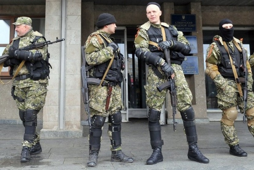 Milisi Ukraina pro-Rusia (ilustrasi)