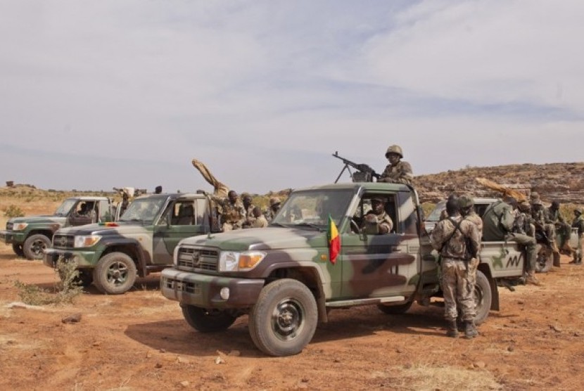 Militer pemerintah Mali saat menggelar operasi penumpasan pemberontak.