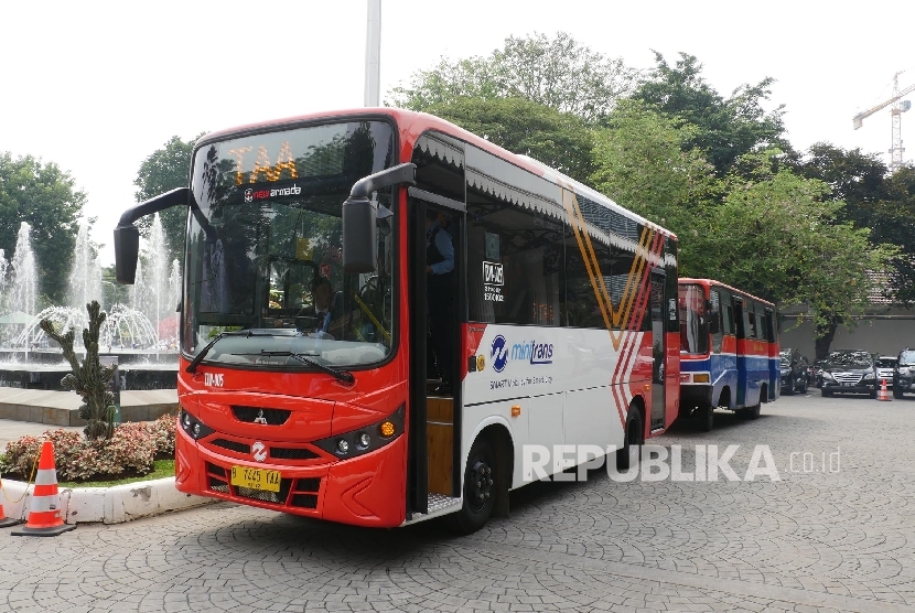 Minitrans pengganti metro mini