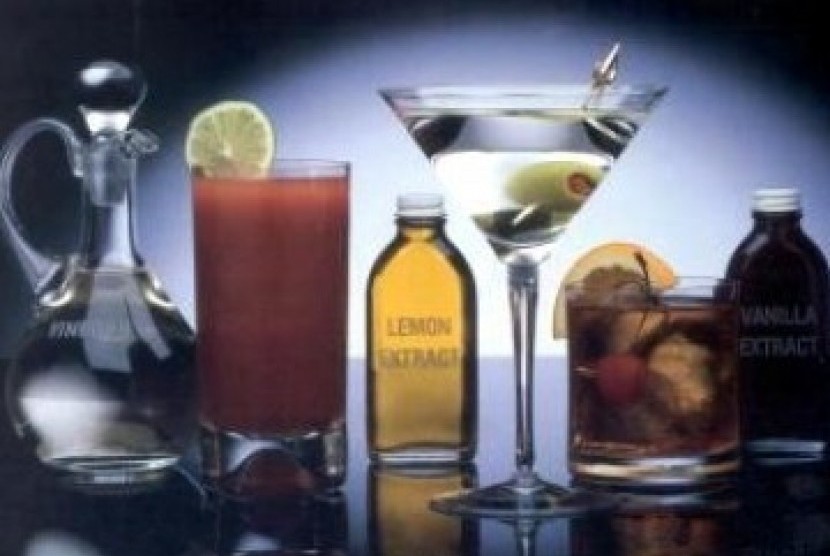 Minuman beralkohol dapat menyebabkan berbagai penyakit di antaranya diabetes tipe 2 hingga hipertensi. (Ilustrasi)