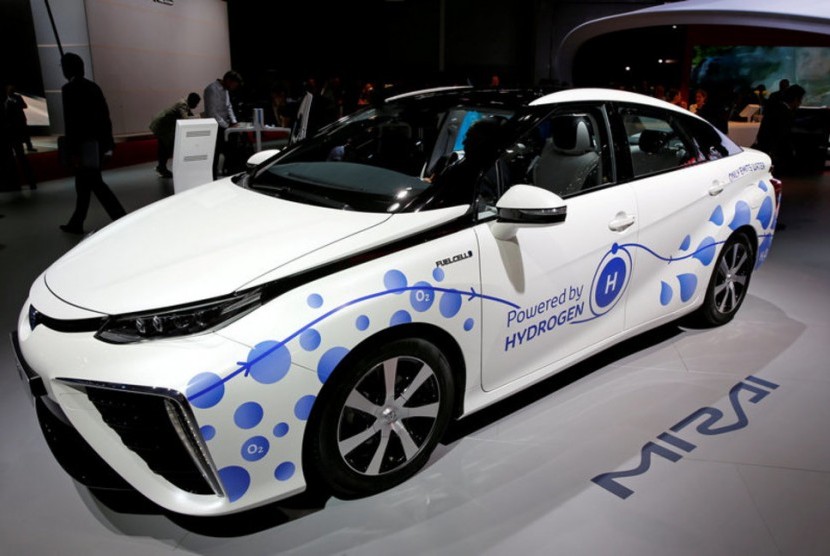 Mobil hidrogen Mirai menjadi produk andalan kendaraan ramah lingkungan Toyota. 