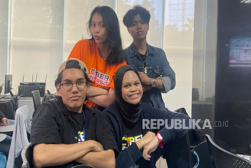 Mirakel Blessia, mahasiswi Program Studi Teknologi Informasi Cyber University, salah satu peserta program Student Exchange.