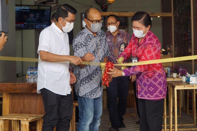 Misbakhun saat menghadiri acara tasyakuran dan peresmian integrity cafe ‘Warung Kerjo’ di KPP Pratama Pasuruan,Jumat (24/12)