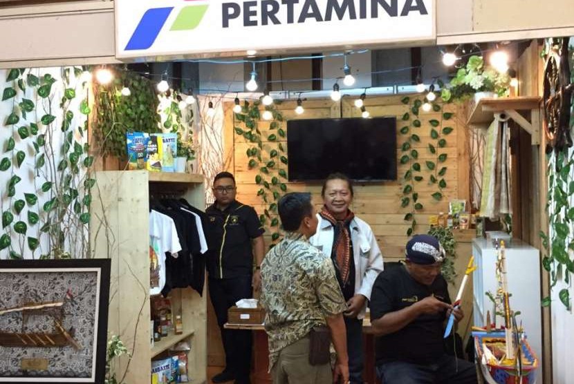Mitra binaan Pertamina RU VI Balongan, Kabupaten Indramayu, turut meramaikan pameran produk UMKM di Solo, pada 10-12 Oktober 2018. 