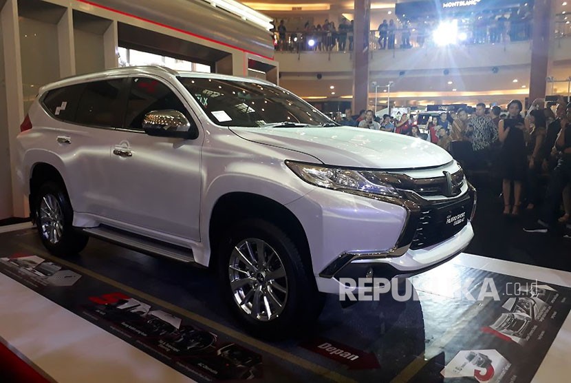 Mitsubishi Motors Corporation (MMC) meluncurkan varian baru New Pajero Sport Exceed 4x2 dan GLX 4x4 MT, di Mall Kelapa Gading, Jakarta, Rabu (17/1).