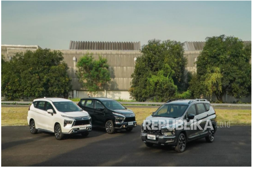 Mitsubishi New Xpander dan New Xpander Cross.