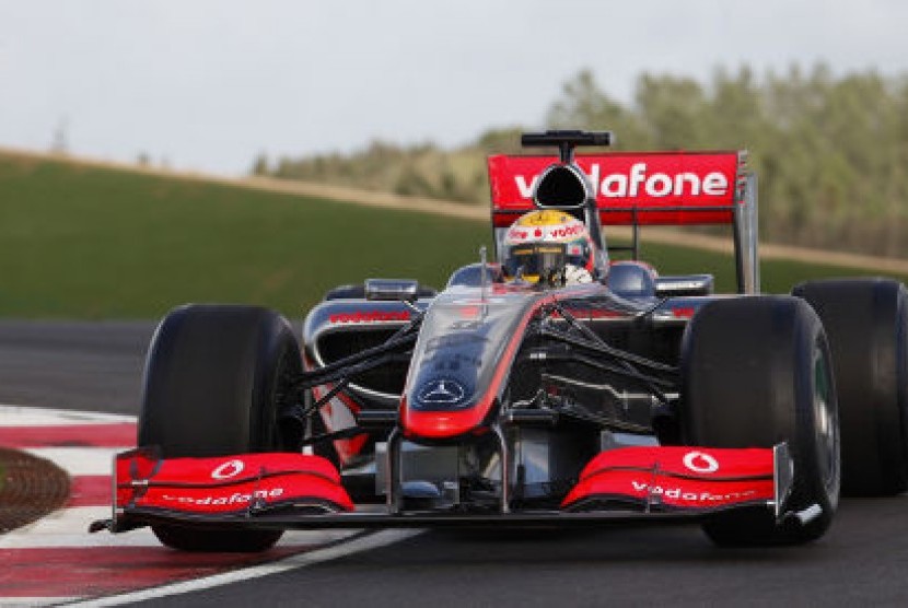 Mobil balap formula 1 McLaren