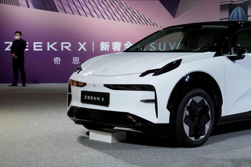 Mobil China Zeekr X ditampilkan di pameran Auto Shanghai, di Shanghai, China 18 April 2023. 