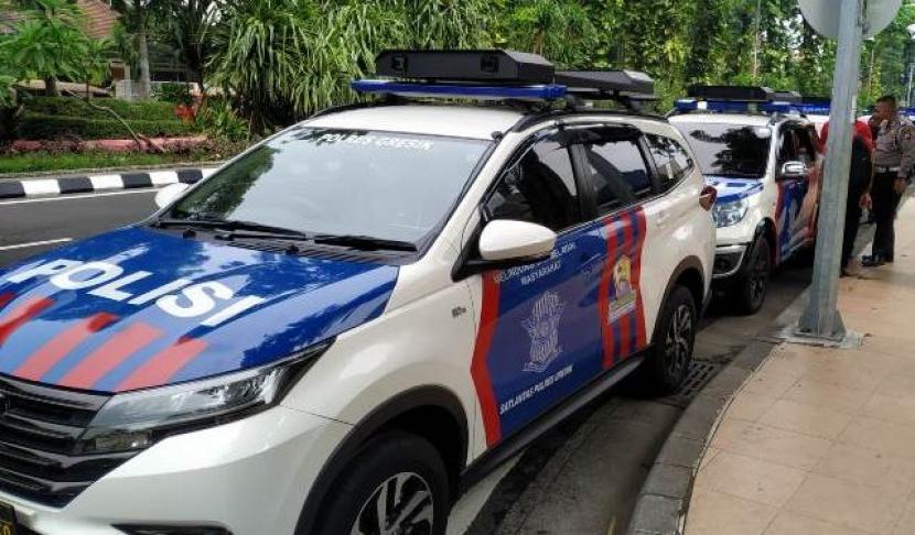 Mobil dinas polisi (ilustrasi). IPW minta Kapolri tegur Dirlantas Polda Metro soal polisi terobos delegasi KTT ASEAN.