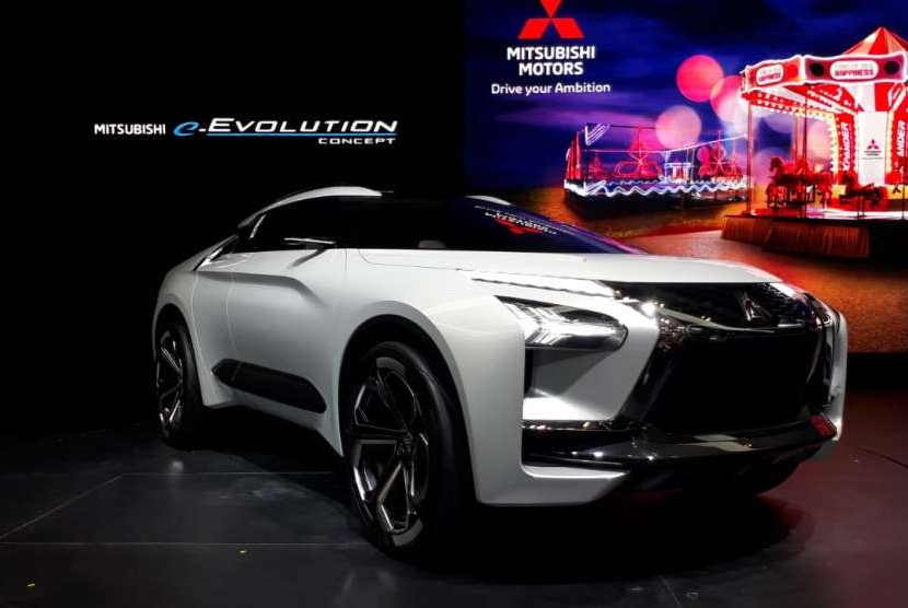 Mobil listrik e-Volution Concept Mitsubishi diperkenalkan di pameran otomotif Gaikindo Indonesia International Auto Show (GIIAS) 2018, Kamis (2/8).