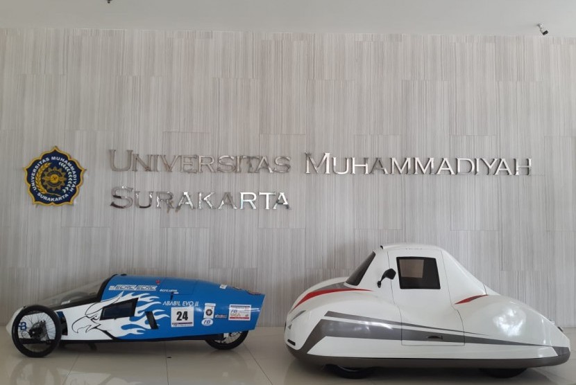 Mobil listrik ECRC Ababil Evo II dan ECRC EUV-15 Trisula rakitan tim dari Universitas Muhammadiyah Surakarta (UMS) akan mengikuti Kontes Mobil Hemat Energi (KMHE) 2019 yang diselenggarakan Kemenristekdikti di Malang pada 24-28 September 2019.