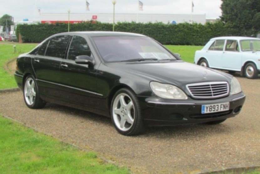 Mobil Mercedes S500 milik David Beckham.