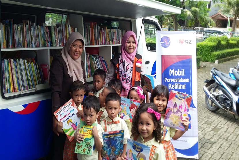  Mobil Perpustakaan Keliling, hasil kerja sama AirNav dengan RZ (Rumah Zakat) telah melayani 433 anak hingga pekan ke-2 bulan Maret 2016 ini. 