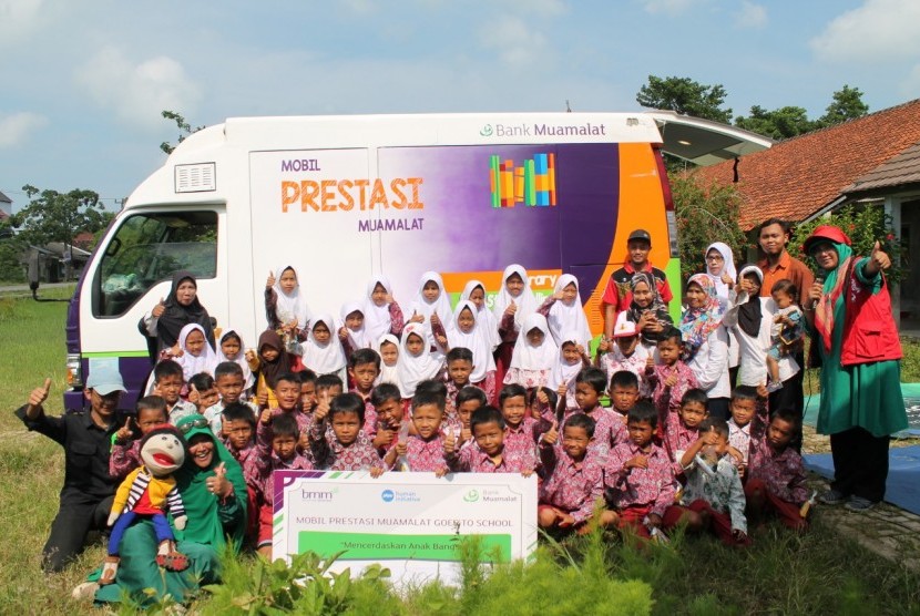 Mobil Prestasi Muamalat (MPM) mengunjungi sekolah-sekolah terdampak tsunami di Kabupaten Pandeglang, Banten. 