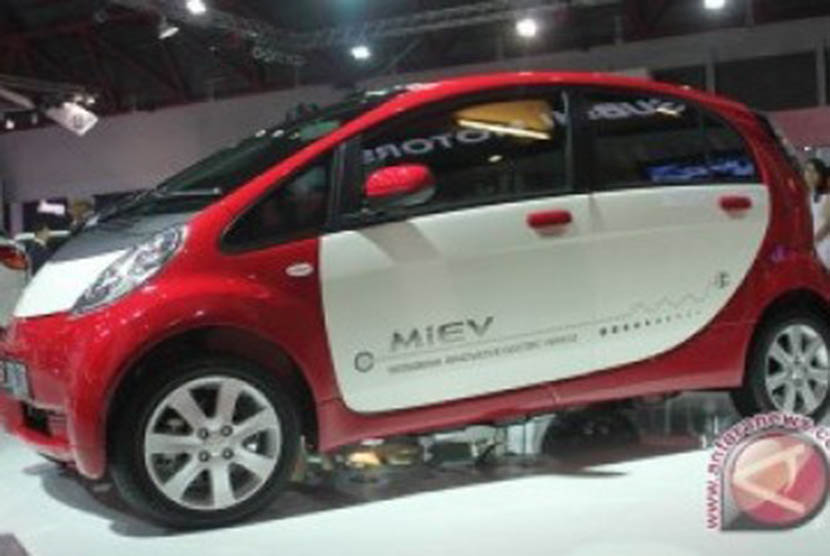 Mobil ramah lingkungan dari Mitsubishi, MEV, dalam pameran LA Motor Show