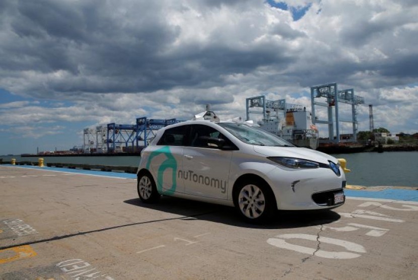 Mobil sistem kemudi otonom yang dikembangkan nuTonomy sedang menjalani uji coba di Boston, awal Juni lalu. 