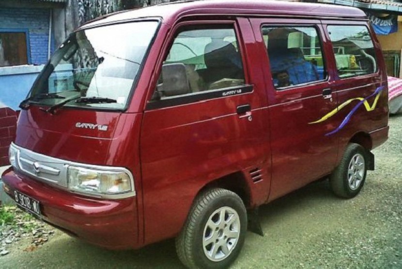 Mobil Suzuki Carry