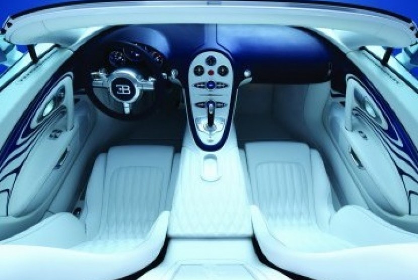 Interior Mobil termahal di dunia asal Prancis Bugatti.  Jenama roda empat asal Prancis, Bugatti International melewati tahun 2022, dengan berbagai capaian positif yang belum pernah dicapainya selama ini seperti pertumbuhan yang terjadi sebanyak 20 persen.