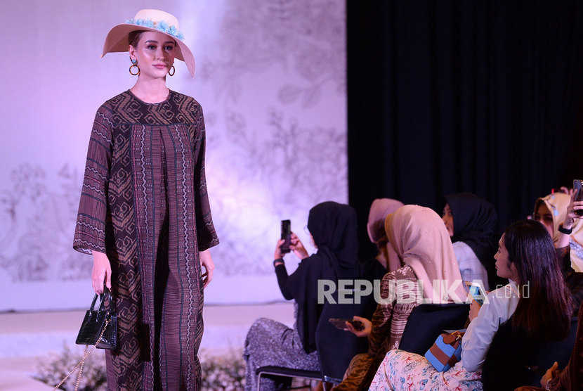 Festival mode virtual Nusantara Fashion Festival (NUFF) 2020 akan menjadi wadah sinergi antara 300 usaha mikro kecil menengah (UMKM) dan pegiat industri mode (Foto: ilustrasi acara mode)