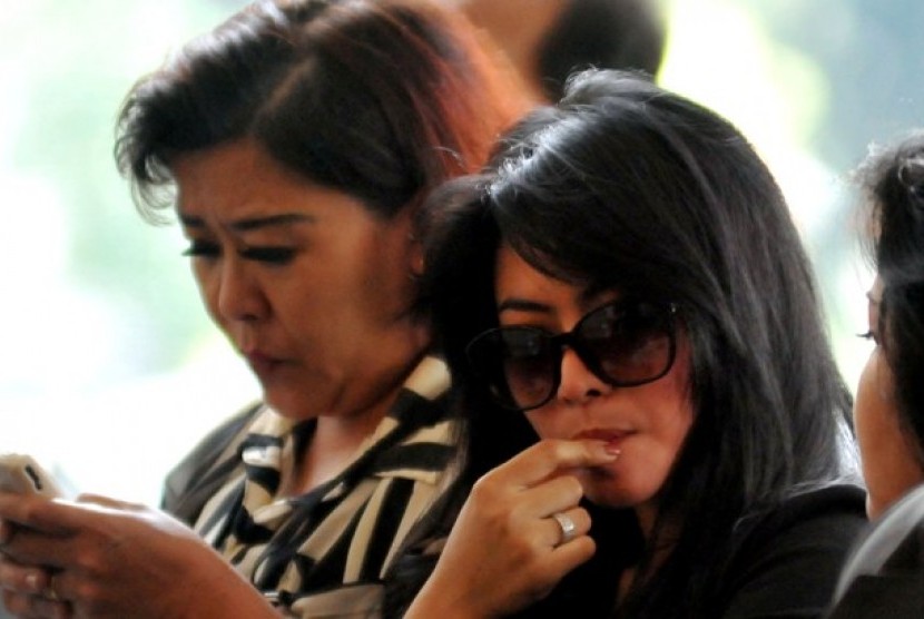 Model Vitalia Shesya hadir memenuhi panggilan penyidik KPK, Jakarta, Jumat (17/5).
