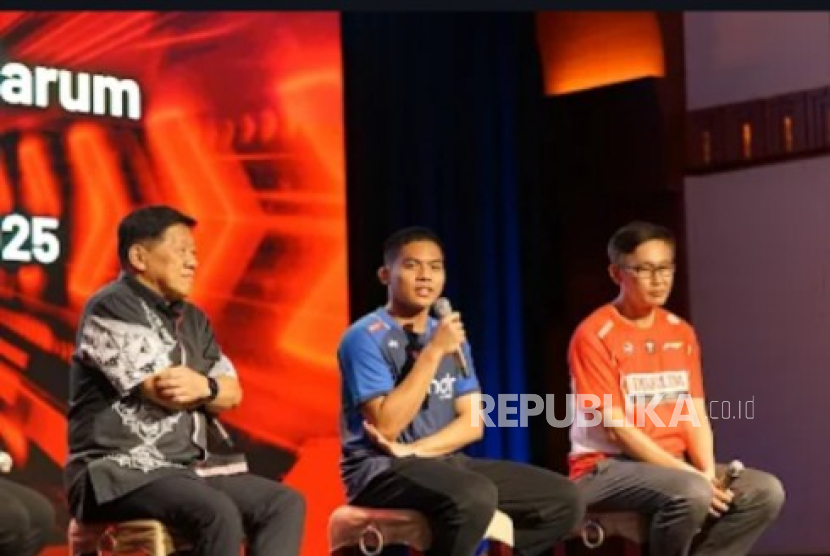 Moh. Zaki Ubaidillah (tengah), putra Madura asal klub PB Djarum memecah kebuntuan nomor tunggal putra di ajang bergengsi Asia Junior Championships (AJC) 2025.