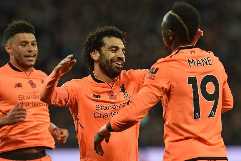 Mohamed Salah memainkan peran penting ketika Liverpool mengalahkan West Ham 4-1 di Stadion London, Ahad (5/11) dini hari WIB.