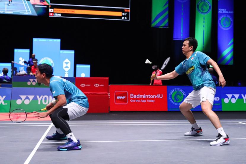 Mohammad Ahsan (kiri) dan Hendra Setiawan. Ahsan/Hendra meraih runner up dalam Australian Open 2024.