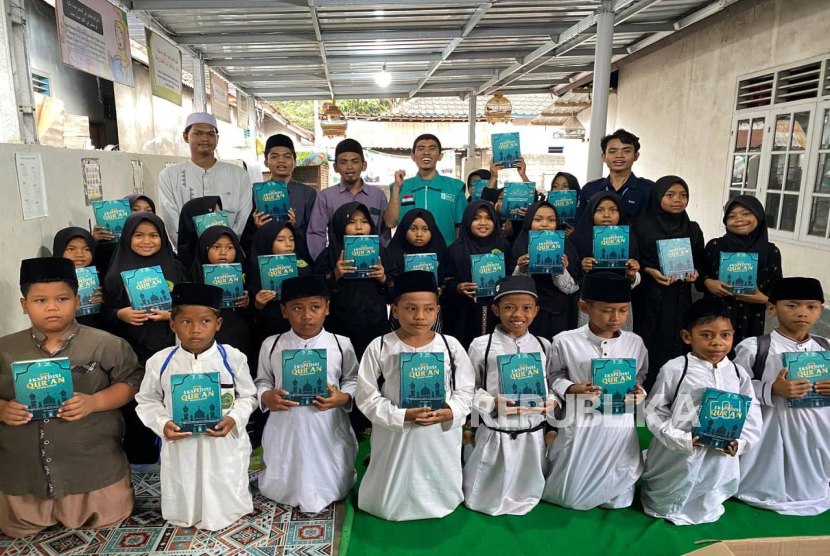Hari Santri 2025, Sidaq Luncurkan Relawan Muda dan Ekspedisi 10.000 Quran untuk Pelosok Negeri