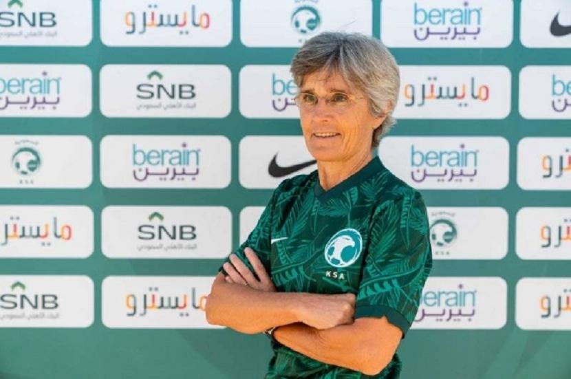 Monika Staab, pelatih Tim Nasional Sepak Bola wanita Saudi pertama 