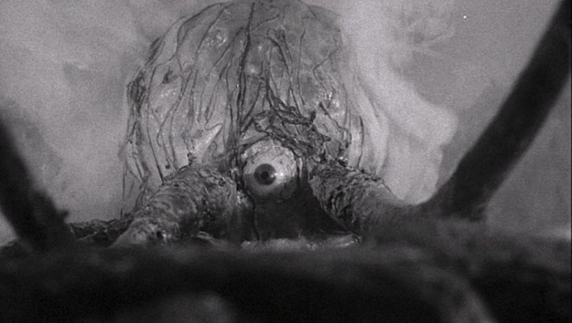 Monster The Crawling Eye dalam film horor The Trollenberg Terror.