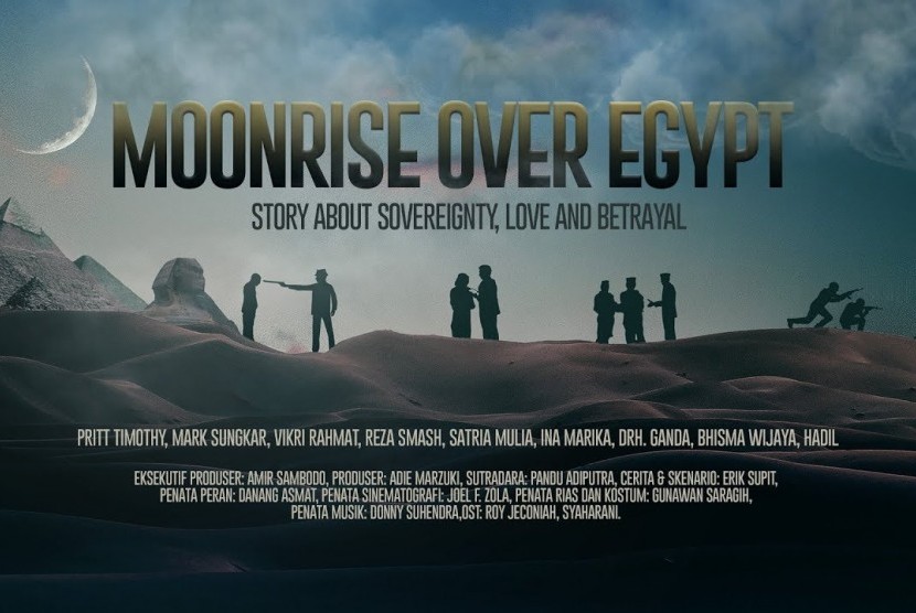  Moonrise Over Egypt