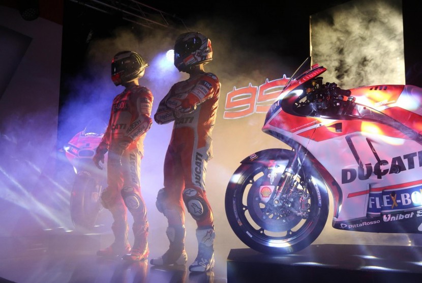 Motor Ducati dan dua pembalapnya di kelas MotoGP.