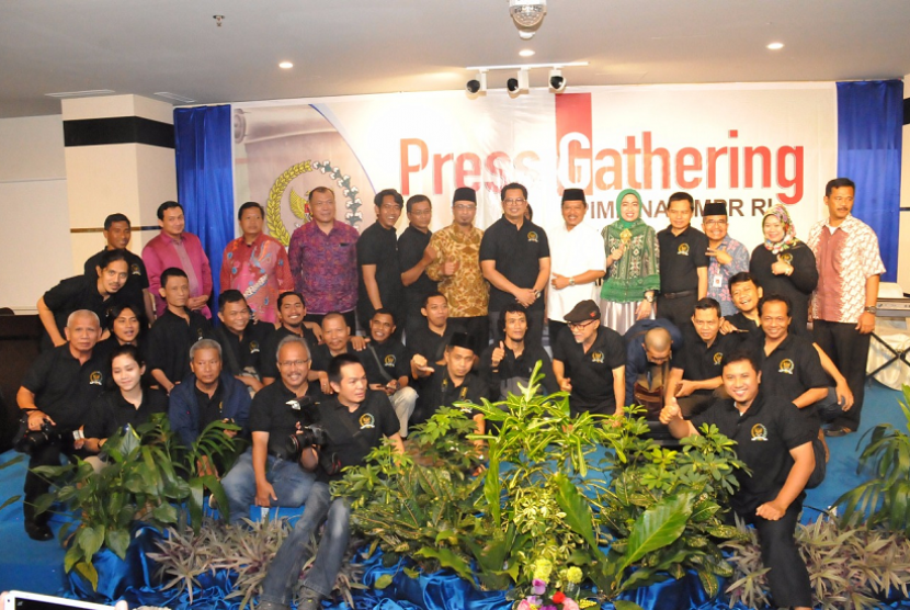 MPR dan rombongan wartawan menggelar press gathering di Tanjung Pinang, Kepulauan Riau.