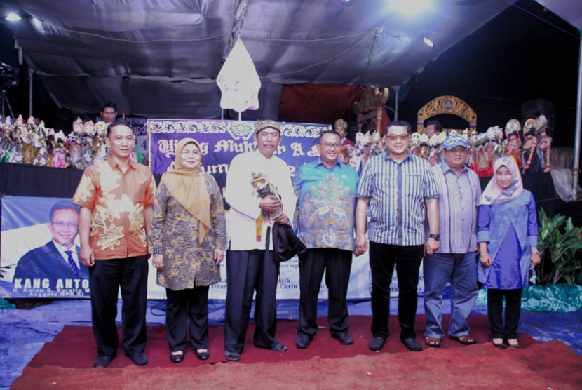 MPR RI menggelar pagelaran seni wayang golek.