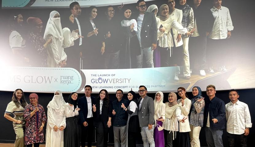 MS GLOW dan Ruangkerja yang resmi meluncurkan Glowversity.