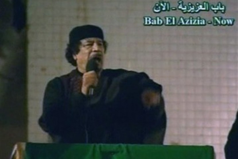 Muamar Qadafi: Semasa memimpin Libya, Muamar Qadafi mampu mensejahterakan rakyatnya. Kini ia difitnah sebagai biang kehancuran Libya.