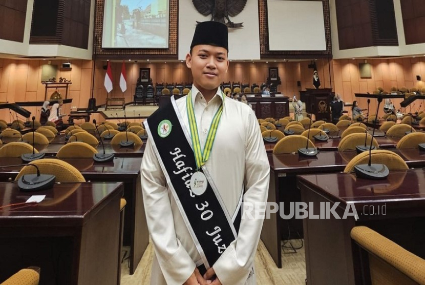 Mahasiswa Baru UNM, Hafidz Quran 30 Juz yang Siap Jadi Digitalpreneur Beretika