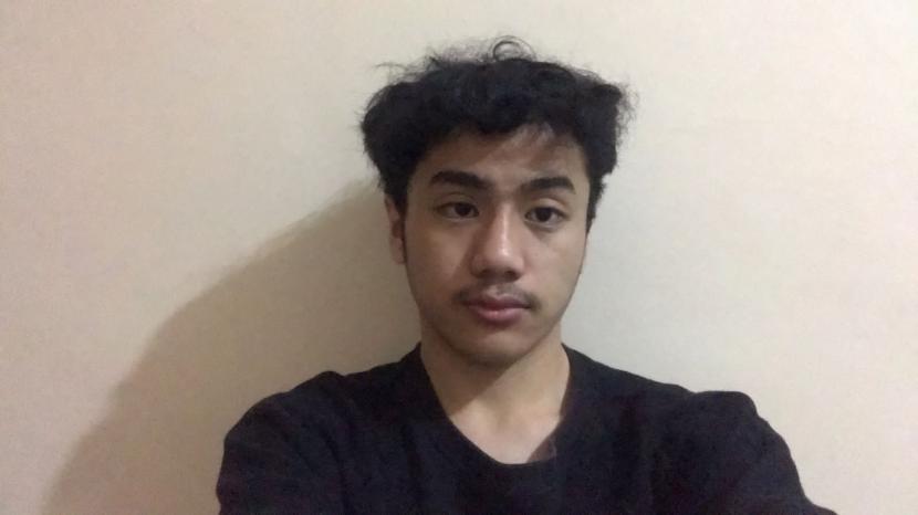 Muhammad Akbar Firdaus, mahasiswa Universitas BSI BSD Serpong, salah seorang peraih beasiswa.