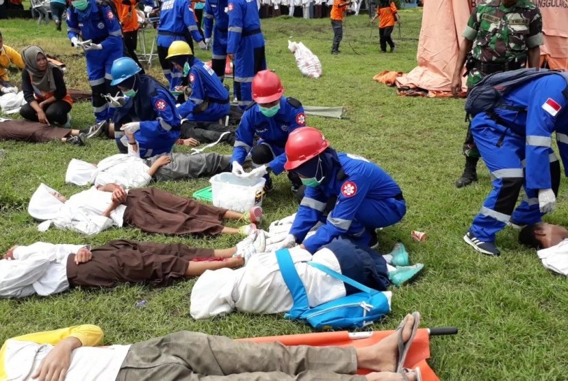 Muhammadiyah Disaster Management Center (MDMC) menggelar geladi lapang penanganan gempa bumi di Kota Bima. 