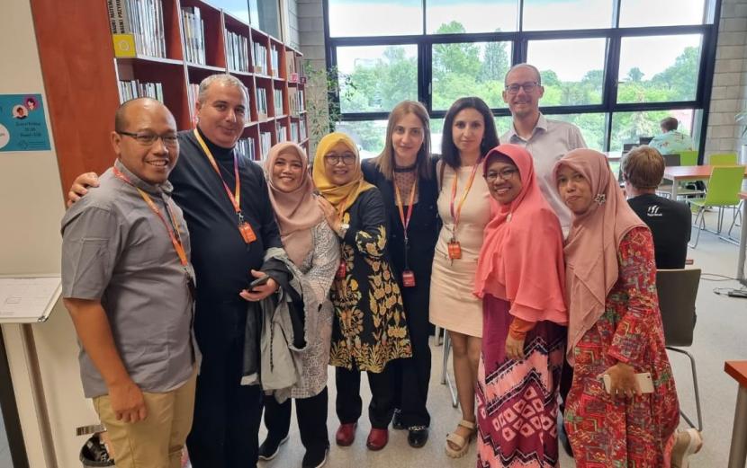 Muhammadiyah Malang (UMM) bersama Erasmus baru saja memberangkatkan lima dosen UMM terbang ke Polandia. 