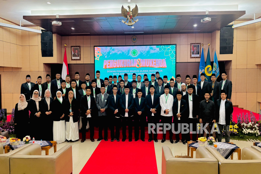 Pengukuhan Dewan Pimpinan dan Musyawarah Kerja Daerah (Mukerda) I Masa Khidmat 2025–2030 di Aula Latief Hendraningrat, Gedung Dewi Sartika, Universitas Negeri Jakarta (UNJ).